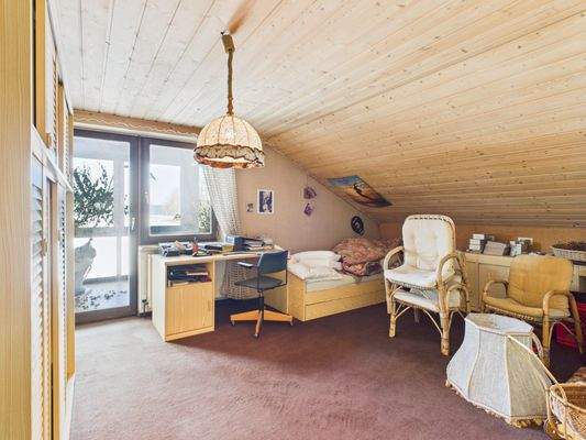 19 Schlafzimmer 1 OG.jpg