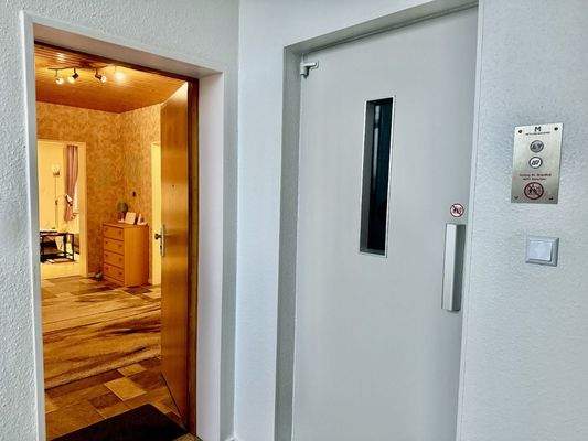 Aufzug, Eingang Wohnung