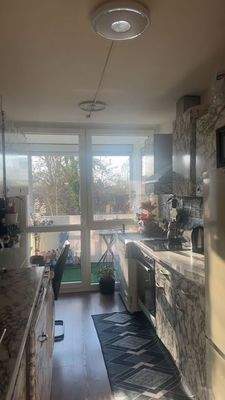 Küche mit Zugang Loggia