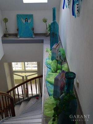 Etagen-Verbindungstreppe-B1