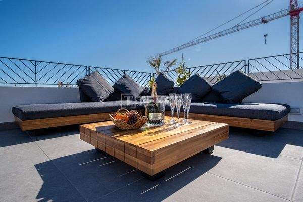 Modern Villas Near Golf Courses in Polop Alicante