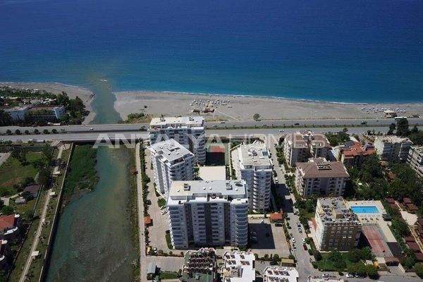 Chic Seafront Properties with Sea Views for Sale in Alanya Tosmur