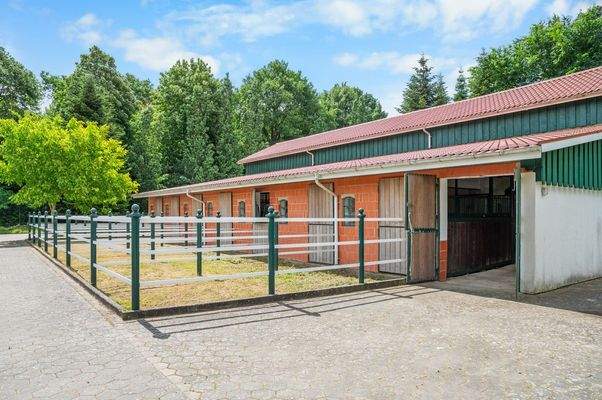 Hintereingang Stallgebäude