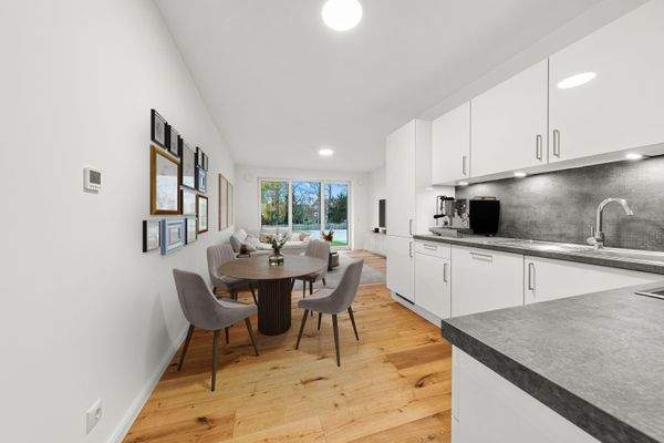 Wohn-/ Esszimmer mit Küche