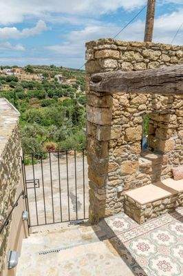 MIT VIDEO: Kreta, Sitia: Meisterhaft renoviertes Haus mit zwei Schlafzimmern in der Landschaft von Sitia