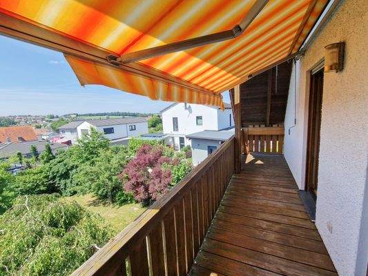 Sonnenbalkon mit Markise