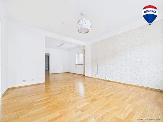 REMAX Immobilien DeLux Wohn-/Geschäftshaus Wohn-/Esszimmer Ottweiler Mark Borowicz