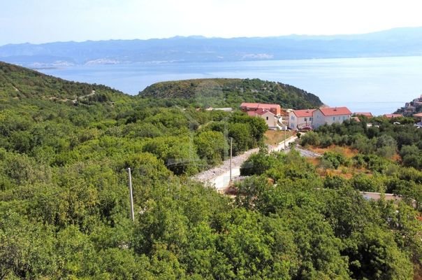 Idyllisches Baugrundstück in Vrbnik auf Krk