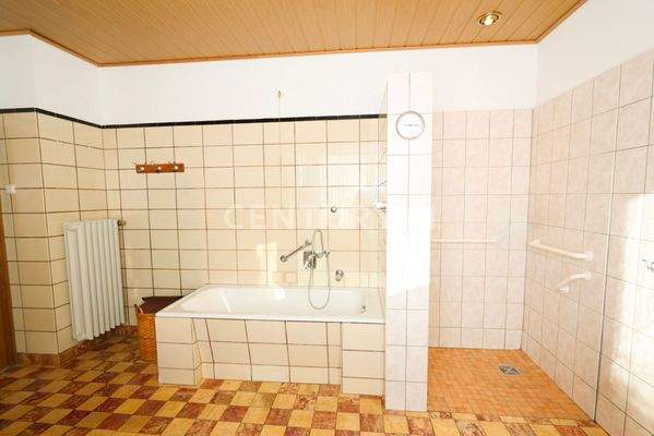 Bad Zugang Schlafzimmer 2