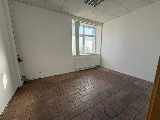 Halle 3 Büro klein