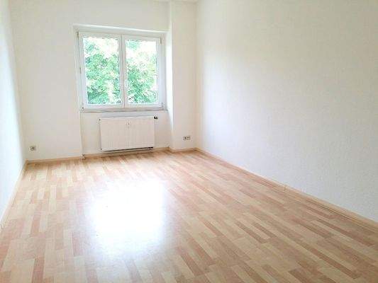 Zimmer 4 mit Laminat