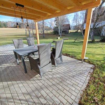 Terrasse mit Überdachung