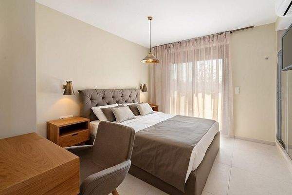 Kreta, Rethymno: Drei Luxusvillen, nur einen kurzen Spaziergang vom Strand entfernt zu verkaufen