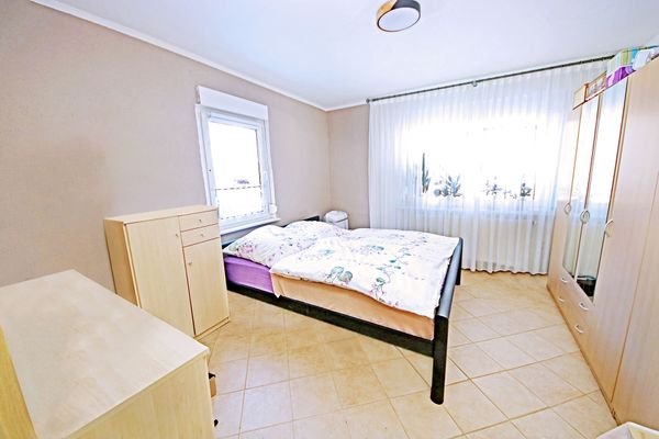 Schlafzimmer im EG