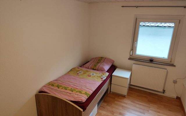 Zimmer 5 WG Zimmer mieten Zeitwohnen Stuttgart bei urbanbnb 4.jpg