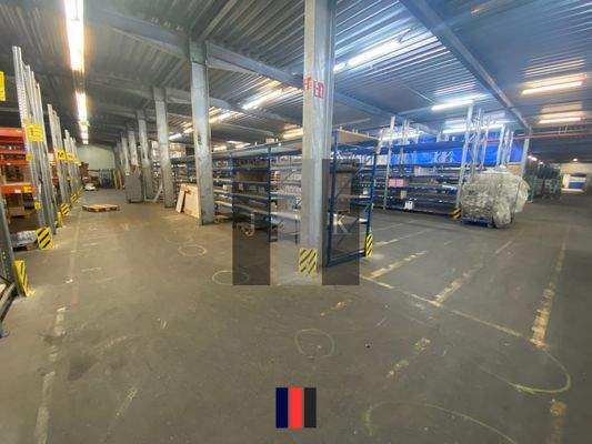 Halle Innenansicht 2