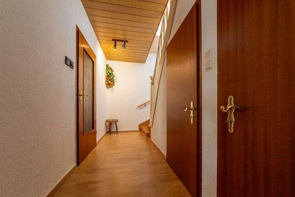 EG Flur links/ Wohnbereich