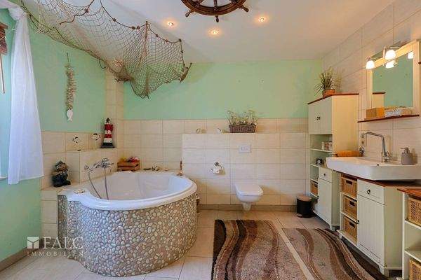 Familienbad im maritimen Flair