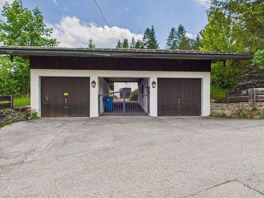 Garagen-Eingang