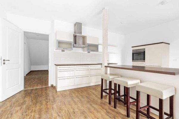 Große, moderne Einbauküche