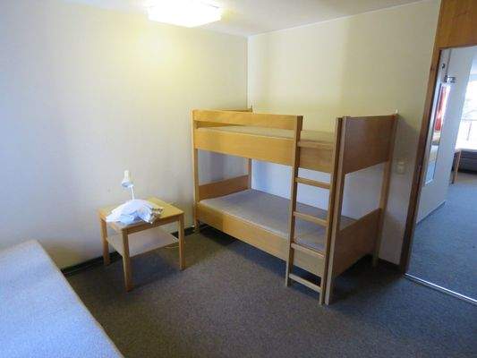 Kinderbett im Schlafzimmer 