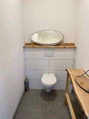 WC Büro im OG
