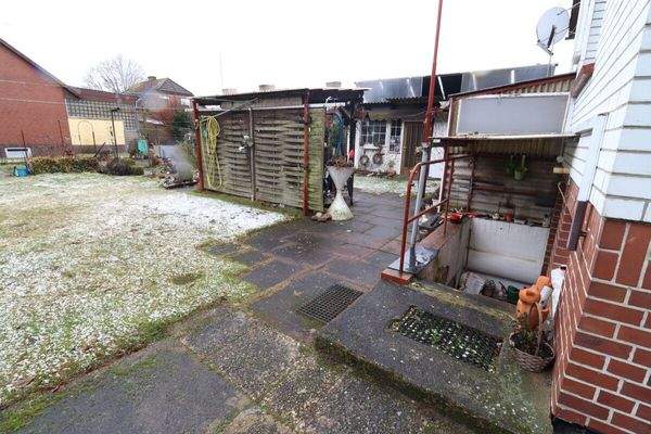 Garten mit Zugang Keller