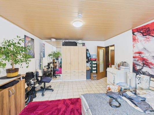 CAM01223G0-PR0177-STILL027