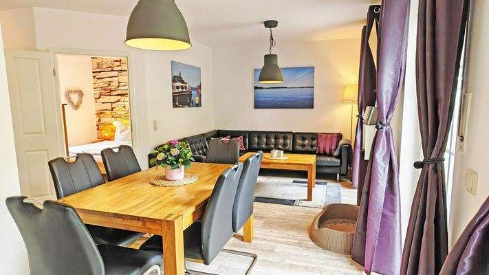 Moderner Ess- u. Wohnbereich