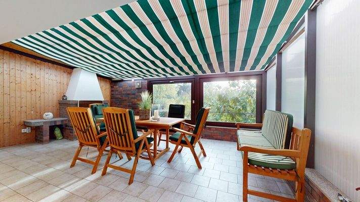 Wintergarten mit Blick ins Grüne 