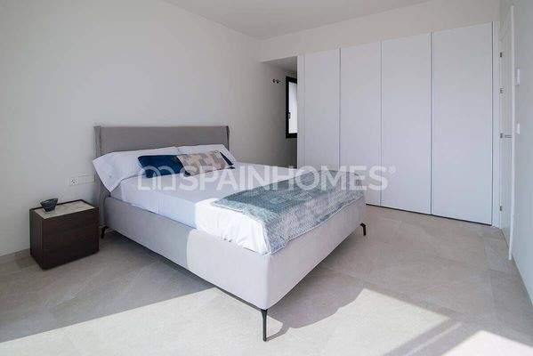 Private Villas with Pool in Los Montesinos Next to Park