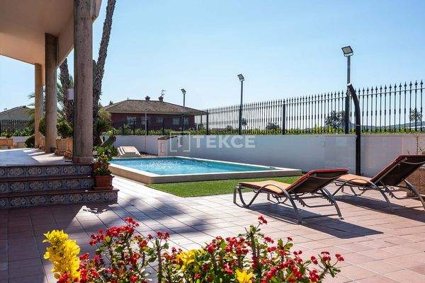 Mediterranean Style Detached Villa on a Large Plot in Orihuela
