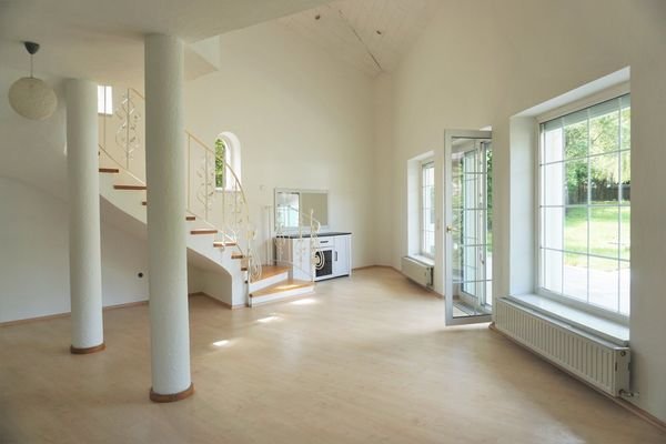 Wohnzimmer mit Terrassenzugang