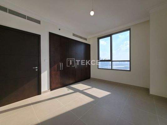 Sea View Luxurious Apartment in Dubai Creek Harbour