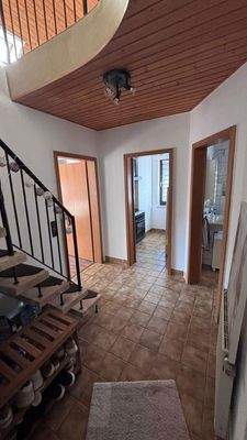 Flur, Boden/Türen kommen neu