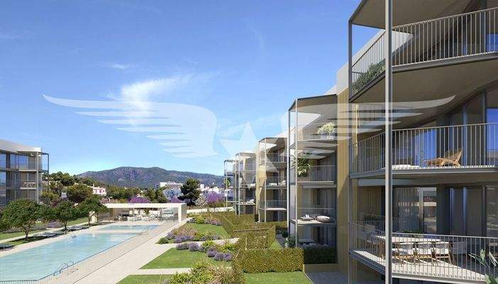 Wohnkomplex mit Gemeinschaftspool