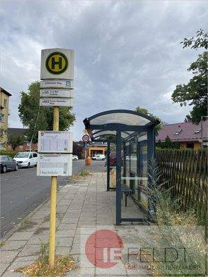 Busverbindung in fußläufiger Nähe