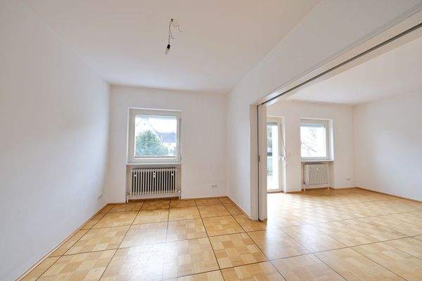 Esszimmer und Wohnzimmer