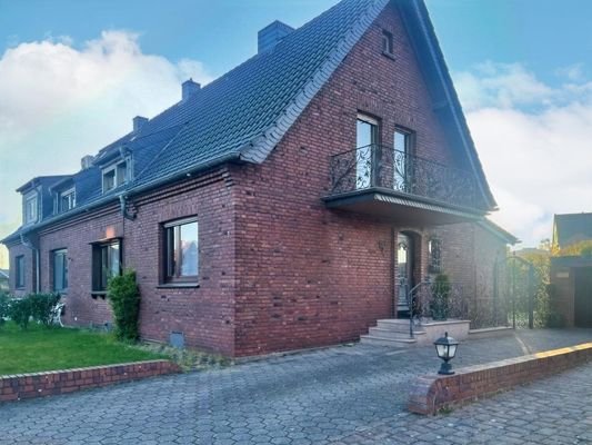 Straßenansicht