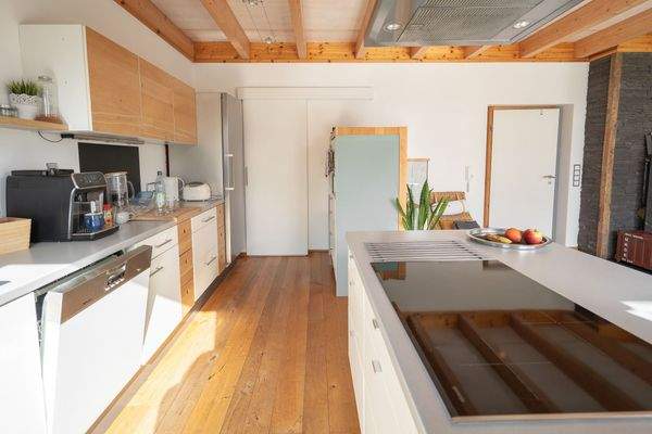 offen Küche mit Kochinsel