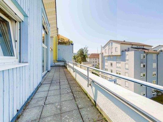 Weitläufige Dachterrasse (Beispielbild)