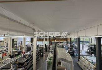 große Verkaufsfläche