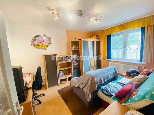 Zimmer OG Büro oder Kinderzimm