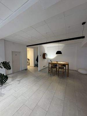 Büro-/Gewerbeeinheit