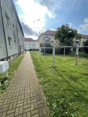 Hauszugang und Freifläche