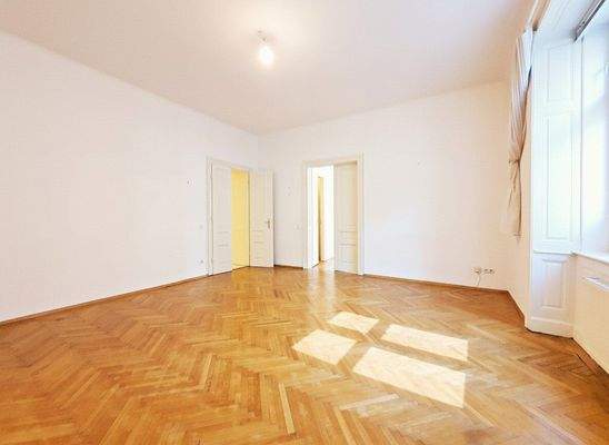 großes Wohnzimmer ca. 31 m²