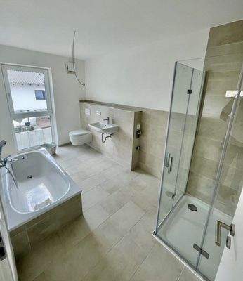 Bad - Beispiel aus der Wohnanlage