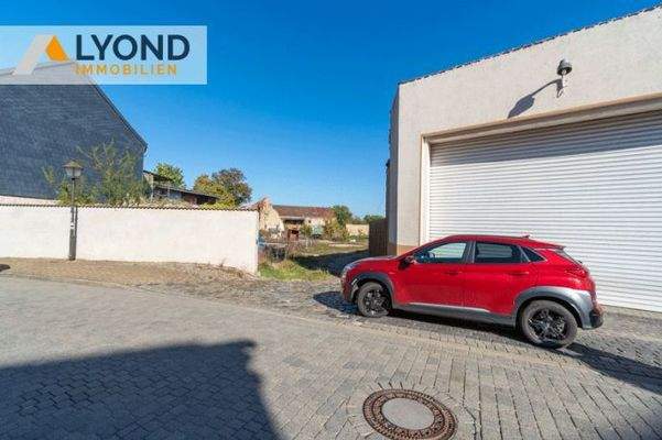 Zufahrt vom Grundstück