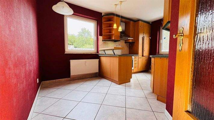 Wohnküche mit Einbauküche