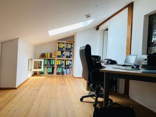 Büro.jpeg
